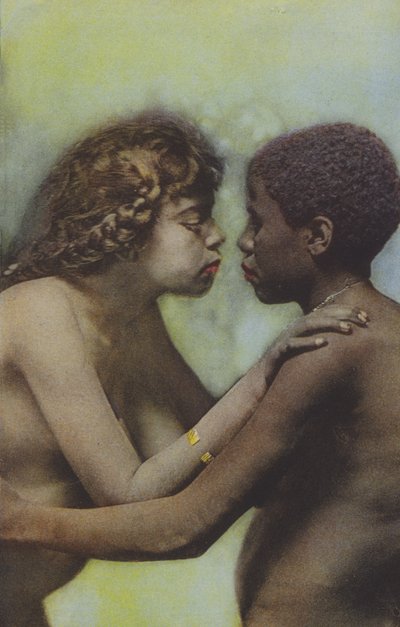 2つのネイティブの女性を受け入れる 作： French Photographer